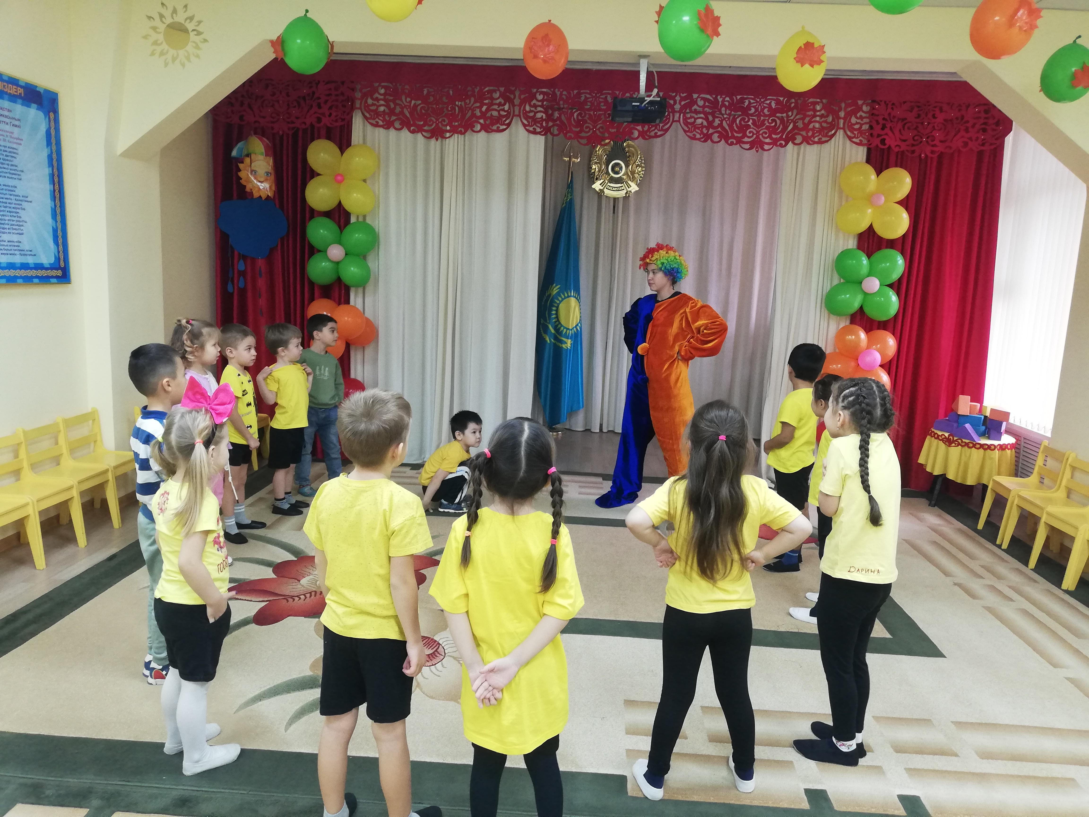 Дене шынықтыру мерекелері.  Физкультурный праздник группа "Қарлығаш"